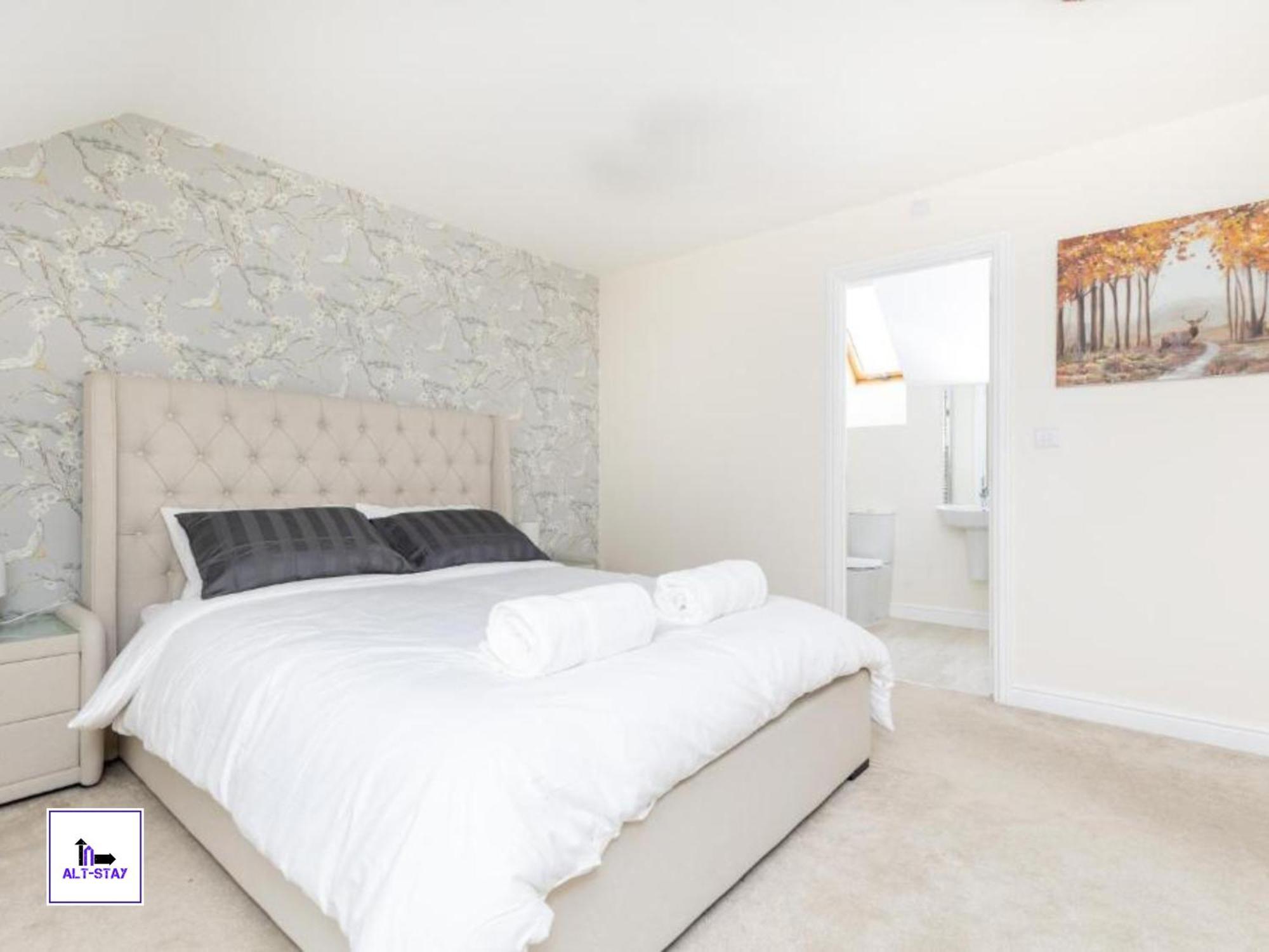 4 Bed 3 Bath - Kirkstall House By Alt-Stay Accommodation - Ideal For Contractors & Remote Workers - Long Stays Welcome Wakefield Exterior foto